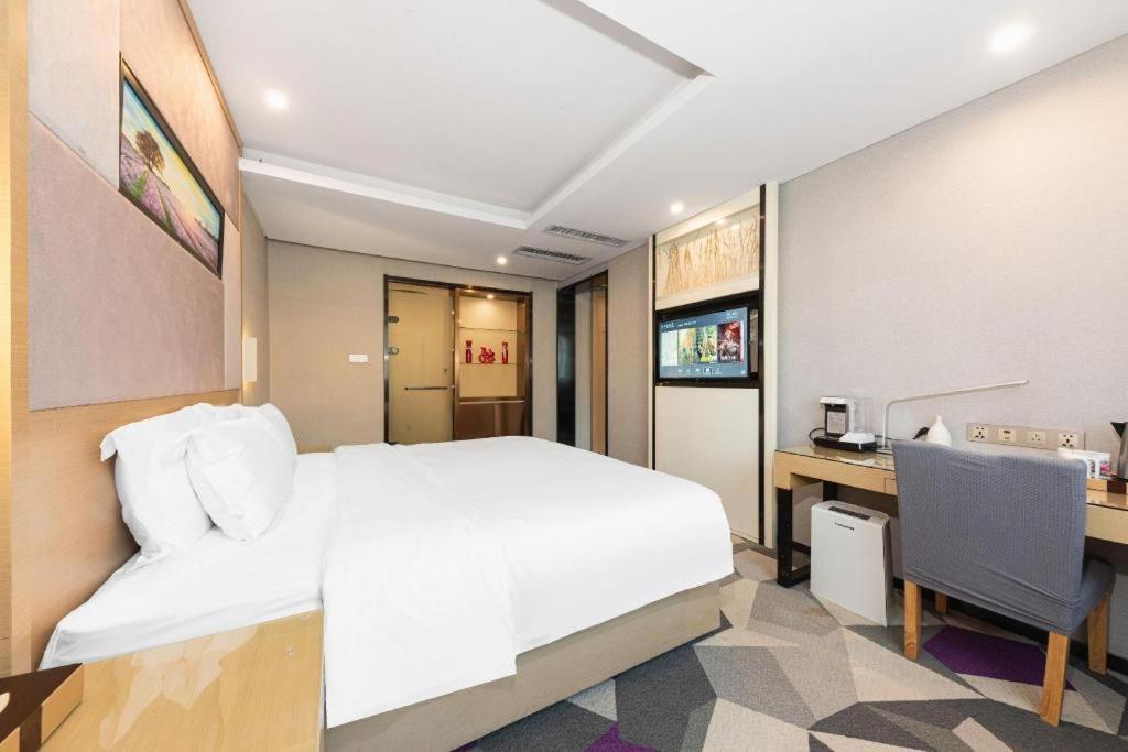 Lavande Hotel Nanchang Ai XI Hu Subway East Station Branch Exterior foto